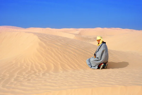 Women in desert3 — Stock Photo, Image