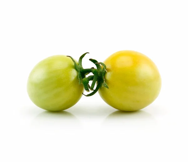Due pomodori gialli maturi isolati su Whi — Foto Stock