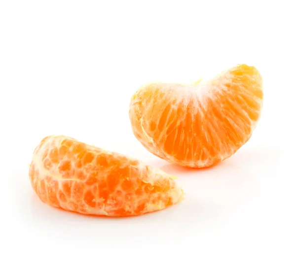 Секция фруктов мандарина изолирована — стоковое фото
