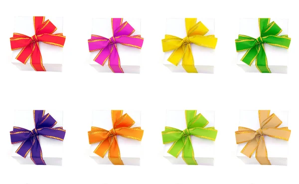 Caixas de presente com fitas coloridas — Fotografia de Stock