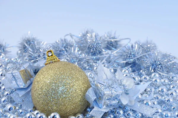 Silver blue background gold ball — Stock Photo, Image