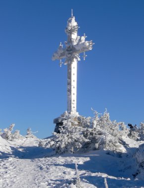 dağın tepesinde. çapraz.
