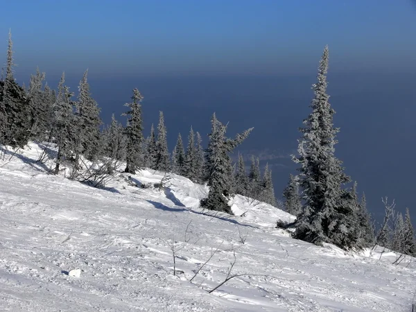 Гора или ски-пасс — стоковое фото