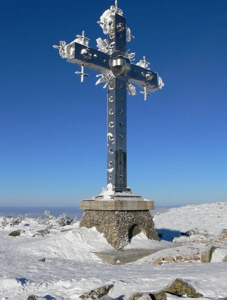 dağın tepesinde çapraz