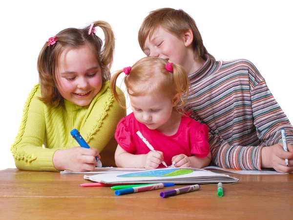 Crianças com desenho — Fotografia de Stock