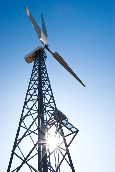 Вітрова електростанція - вітрова турбіна — стокове фото