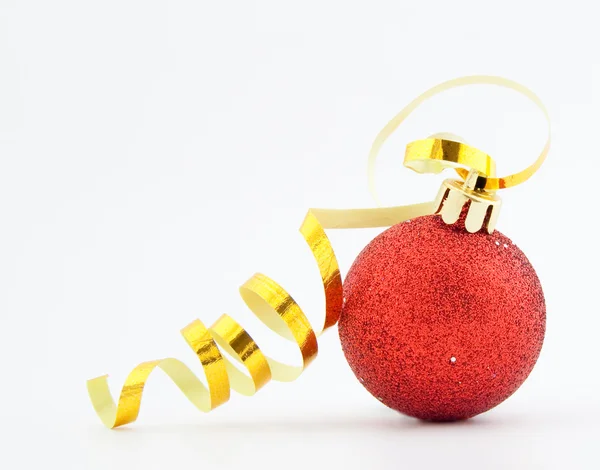 Brilhando bola de Natal — Fotografia de Stock
