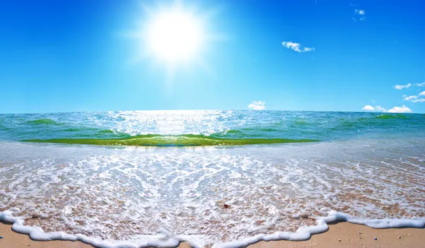 Lato morze pejzaż — Zdjęcie stockowe