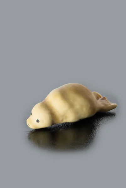 Eskimo figurine of a seal — Stock Photo, Image
