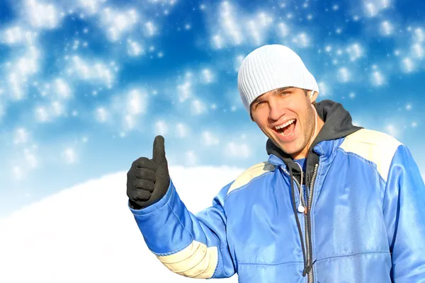 Homem feliz no inverno — Fotografia de Stock