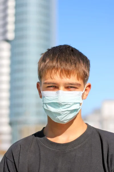 Teenager in the mask — Stock Photo, Image