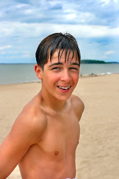Adolescente depois de nadar — Fotografia de Stock