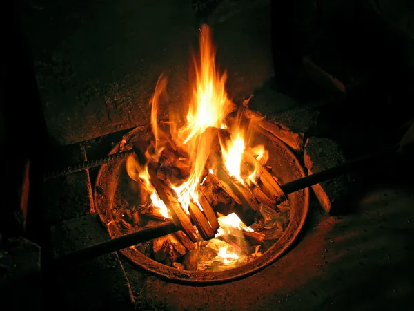 Ночной огонь — стоковое фото