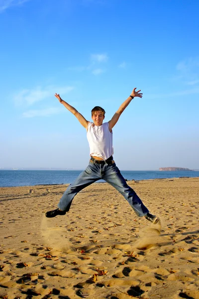 Adolescente saltando — Fotografia de Stock