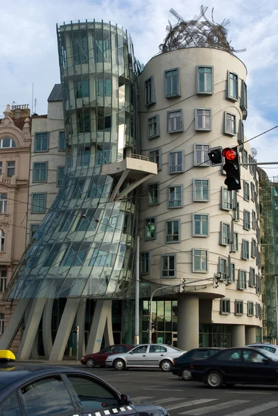 Dancing house  in downtown Prague — Stock Photo, Image