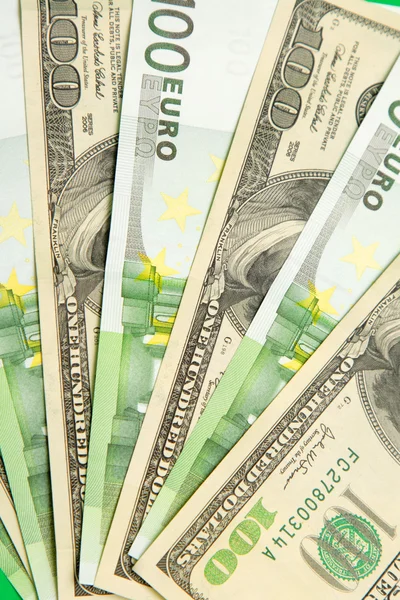 Hundra euro och dollar sedlar — Stockfoto