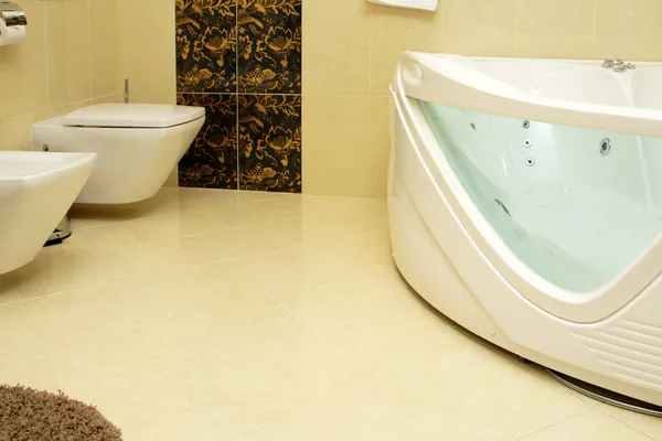 豪华酒店套房的浴室 — 图库照片