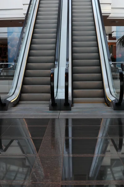 Escalator in shop in motion — Stock Photo, Image