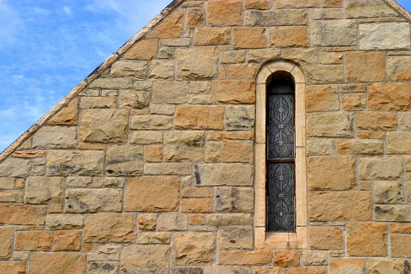 Malá okna kostela — Stock fotografie