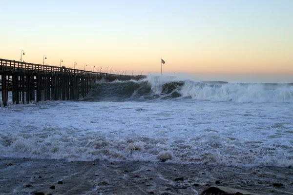 Ocean Wave Storm móló — Stock Fotó