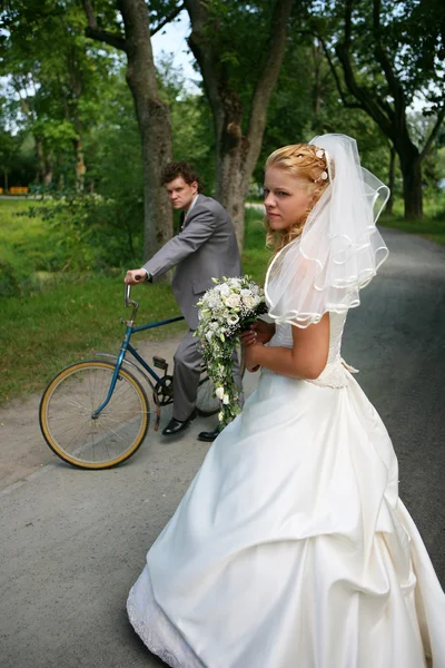 Nowożeńcy. — Zdjęcie stockowe