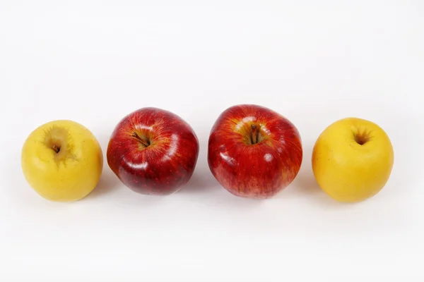 Cztery jabłka — Zdjęcie stockowe