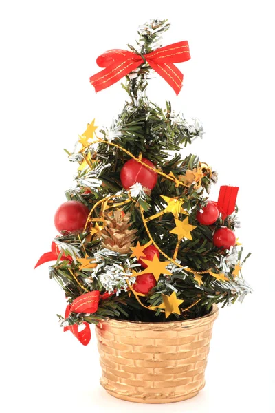 Vánoční strom v bílém pozadí — Stock fotografie