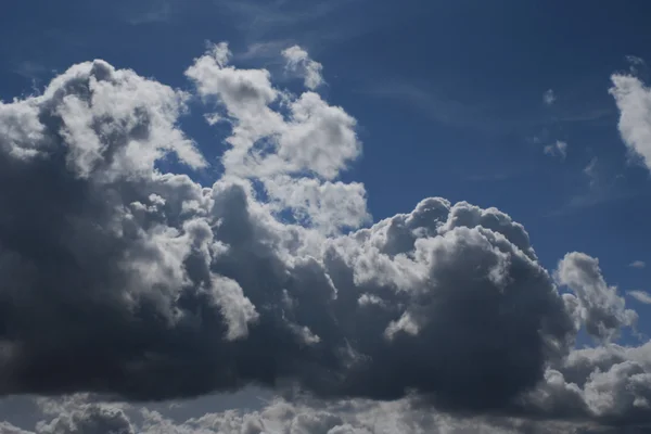 Före en molnen — Stockfoto