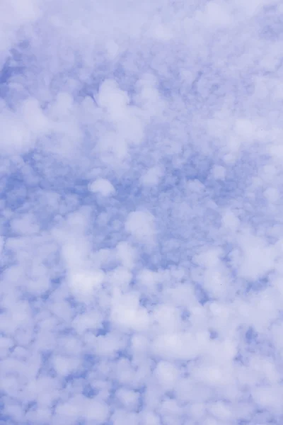 Blue cloudy sky — Stock Photo, Image