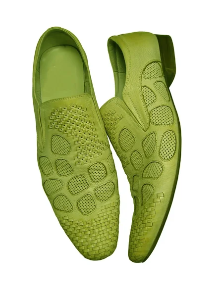 Зеленая кожа обувь — стоковое фото