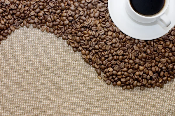 Кубок від кави на кавових зерен — стокове фото