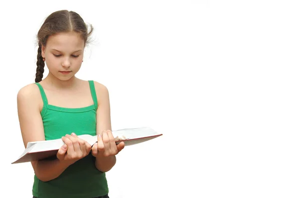 年轻女孩看书的青少年 — 图库照片