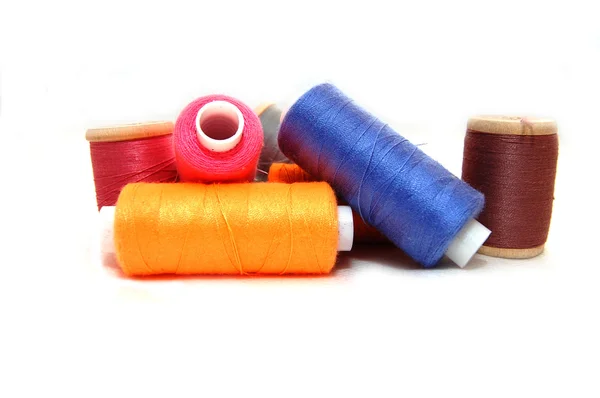 Bobine di filo di colore — Foto Stock