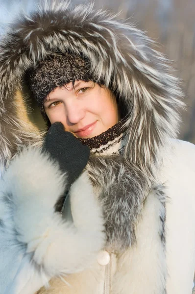 Retrato da menina no inverno — Fotografia de Stock