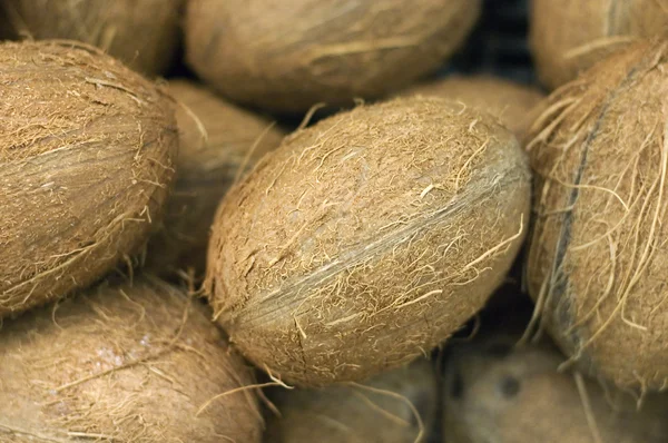 Dispersión de cocos en un supermercado — Foto de Stock