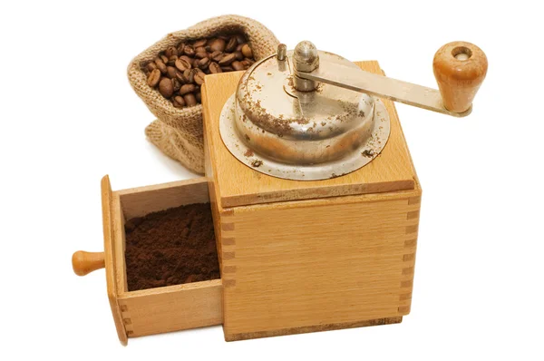 Gammal kaffekvarn som isolerade — Stockfoto