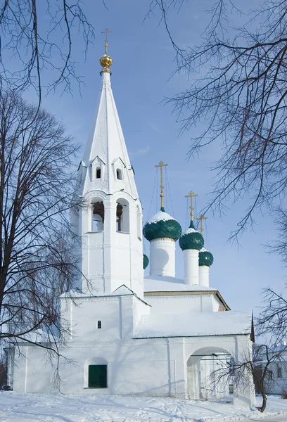 La vecchia chiesa della città di Jaroslavl — Foto Stock