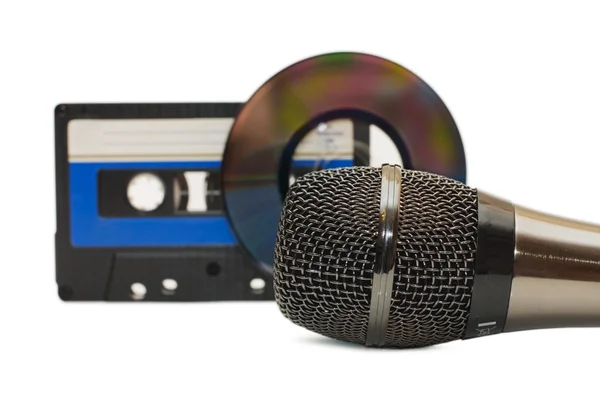 Мікрофон і DVD диск ізольовані — стокове фото