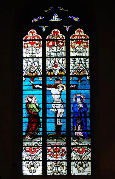 Ólomüveg ablak a templomban — Stock Fotó
