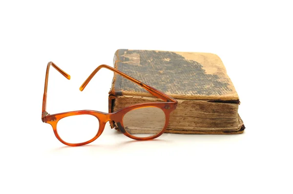 Livre et lunettes. Style vintage — Photo