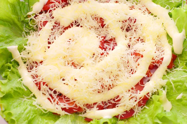 Salad consists of tomatos, ground cheese — Stock Photo, Image