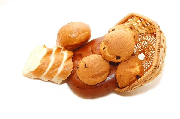Sortiment von gebackenem Brot auf Weiß — Stockfoto