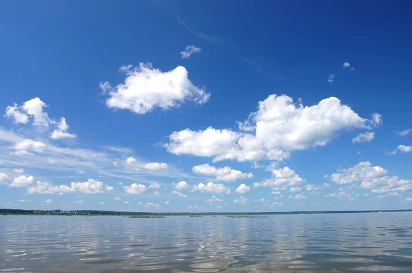 Cloud over water, lake Plesheevo, Russia — Stock Photo, Image