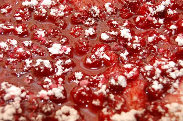 Bakgrund av fyllning paj jordgubbar — Stockfoto