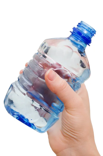 Mão com garrafa de água — Fotografia de Stock