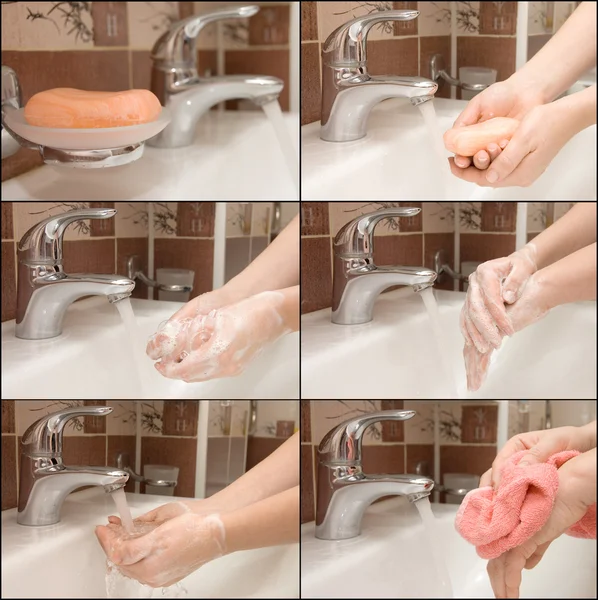 Kobieta strony mycie pod bieżącą — Zdjęcie stockowe