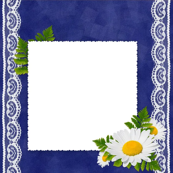 Frame met bloemen op de blauwe backgr — Stockfoto