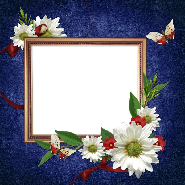 Marco blanco con flores y cintas — Foto de Stock