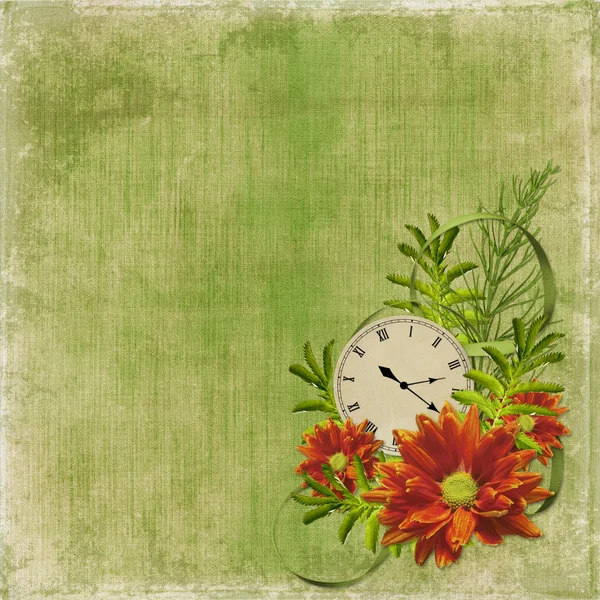 Fehér keret virágokkal és óra — Stock Fotó