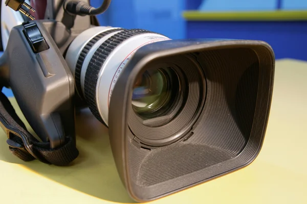 Профессиональная цифровая камера — стоковое фото